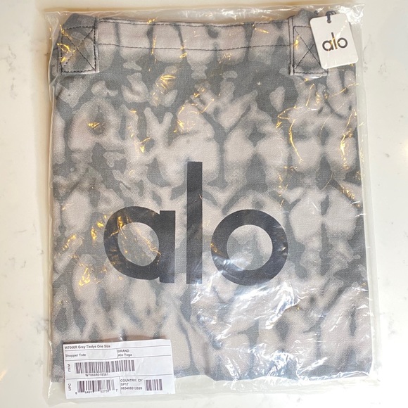 LAST CHANCE ** NWT ALO Grey Tiedye Tote Bag - Picture 4 of 6